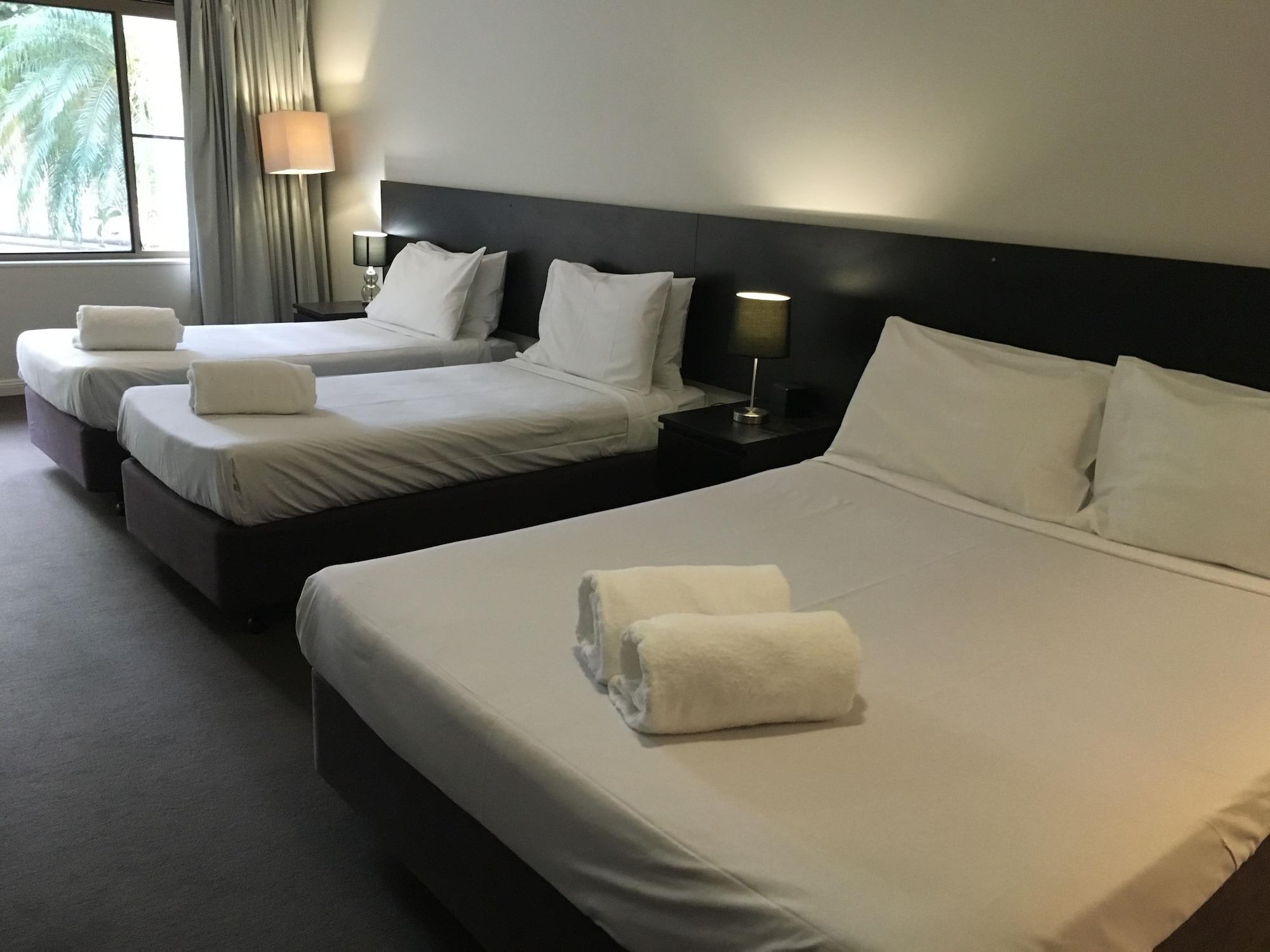 Checkers Resort Terrey Hills Экстерьер фото