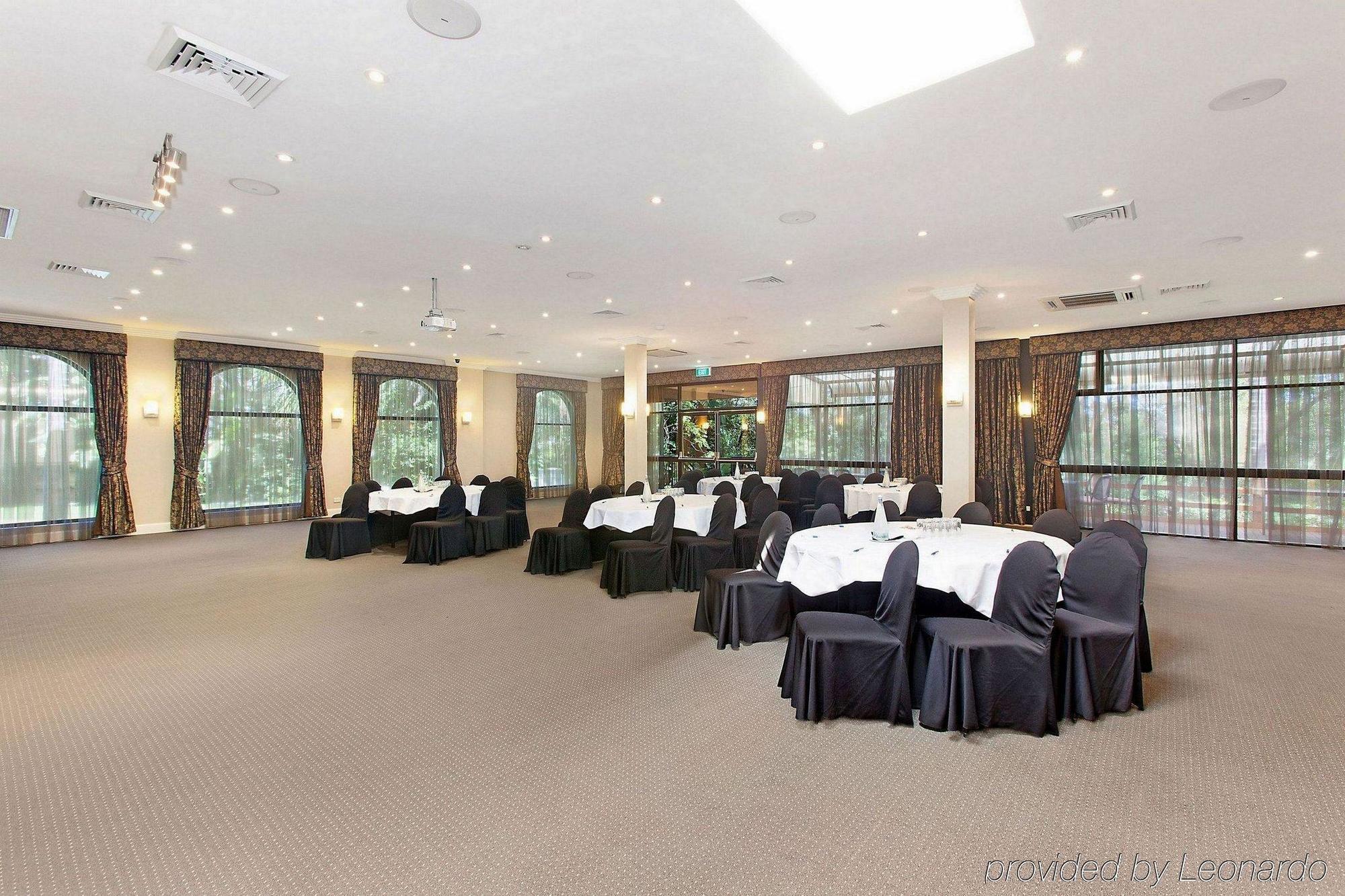 Checkers Resort Terrey Hills Экстерьер фото