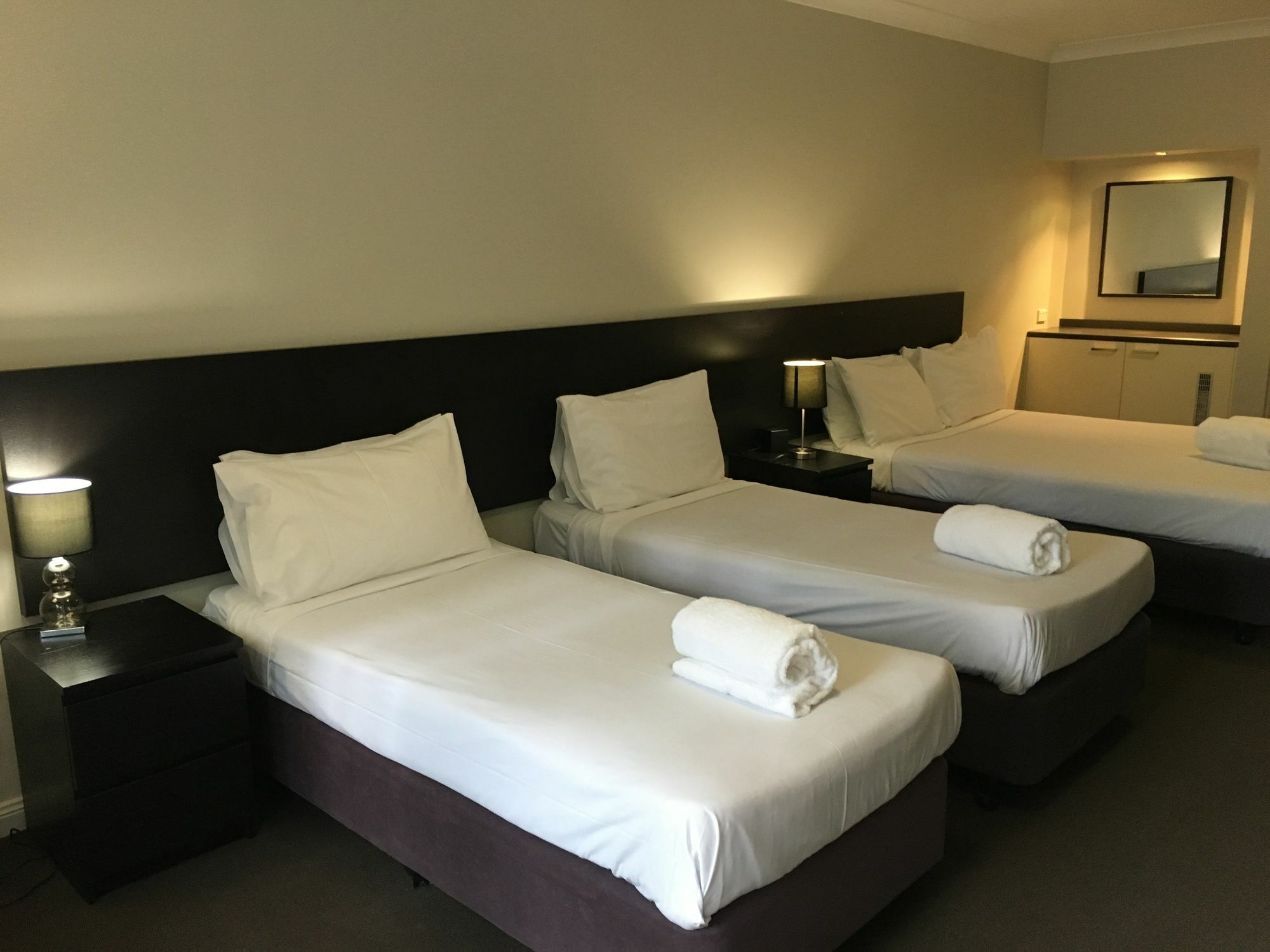 Checkers Resort Terrey Hills Экстерьер фото